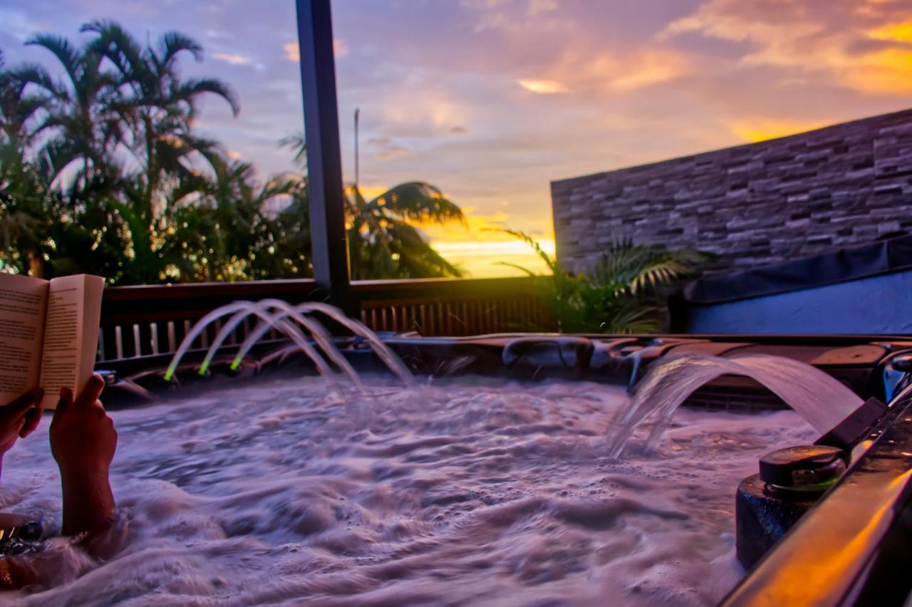 Ka Hema - Maison Entiere Avec Jacuzzi Et Vue Sur Mer Saint-Joseph Exterior photo